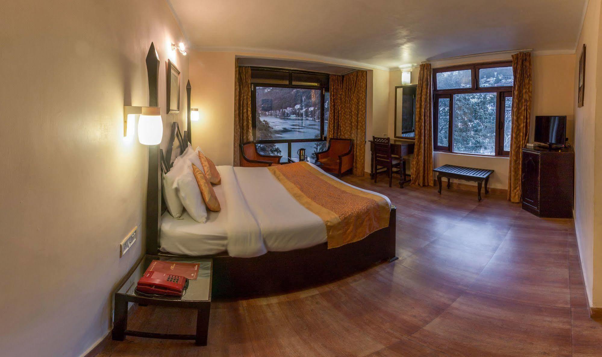 נייניטל Himalaya Hotel מראה חיצוני תמונה